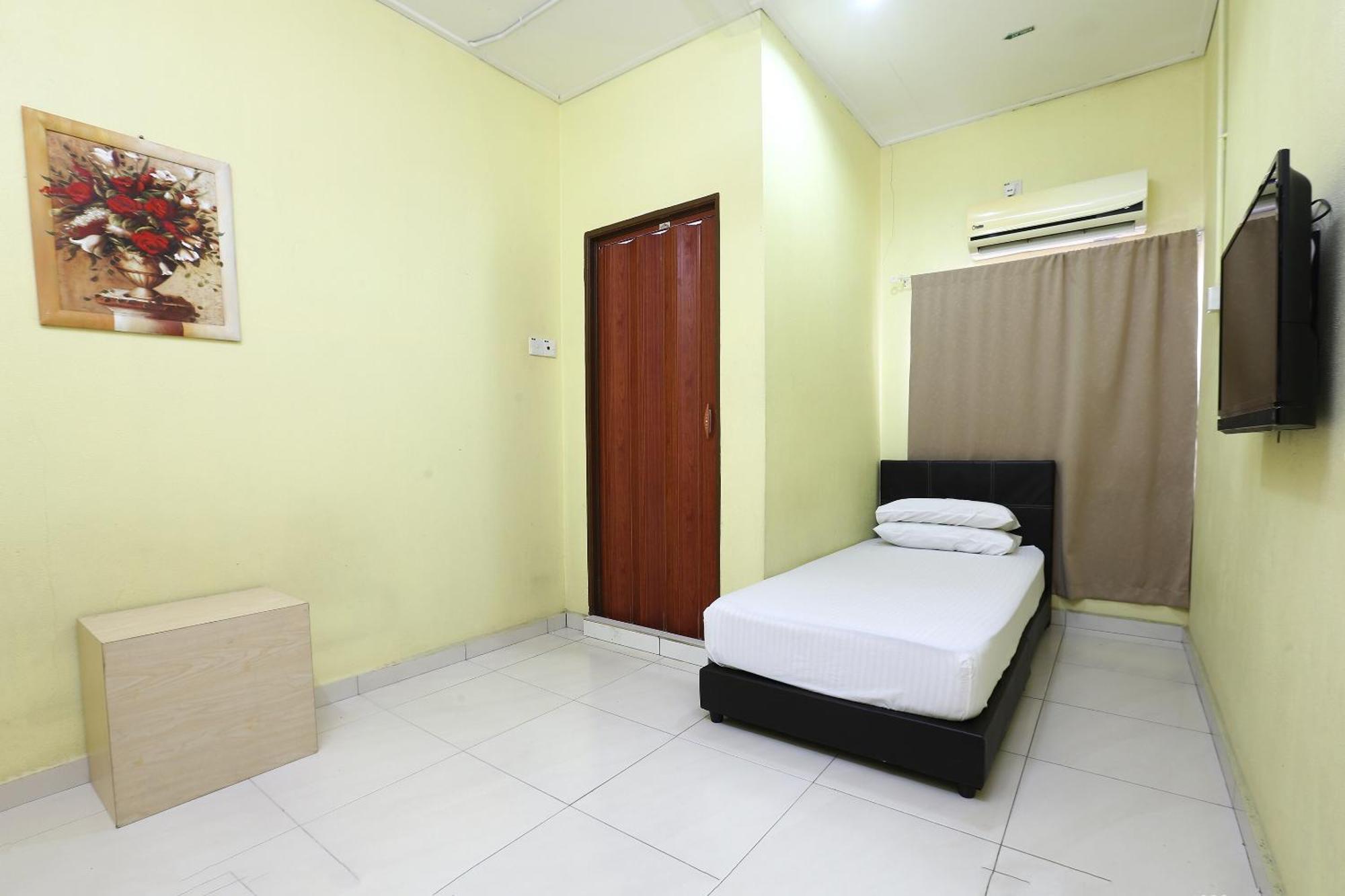 Oyo 89925 Innap Kota Bharu Exteriör bild