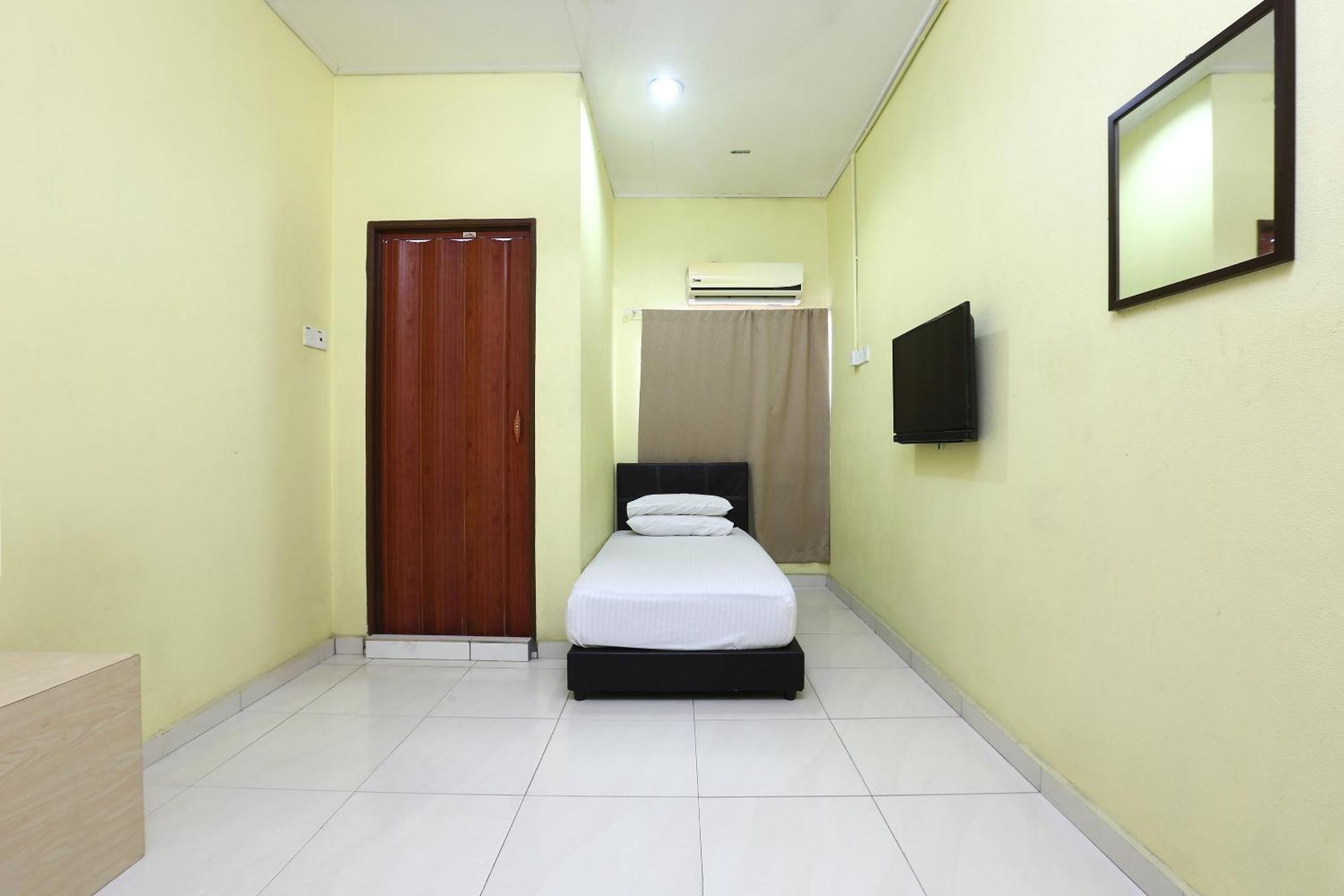 Oyo 89925 Innap Kota Bharu Exteriör bild